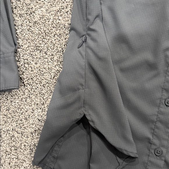 Columbia Omni-Shade Button-Up Shirt - charcoal gray - size medium - Picture 3 of 5